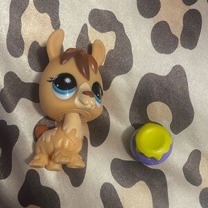 lps llama/alpaca toy w/ honey accessory